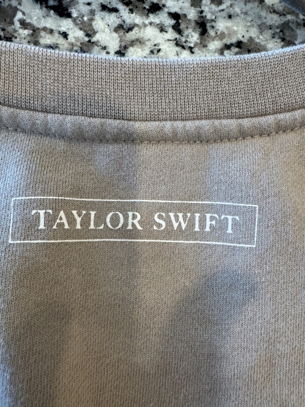 Women’s sweatshirt - The Tortured Poets Department - Taylor Swiflight sage green - Picture 5 of 6